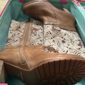 Antelope Over the Calf Boot, Side Zip